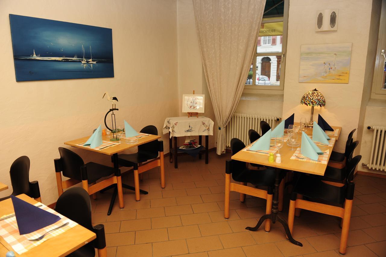 Hotel Restaurant Au Chasseur Orbe Exterior photo